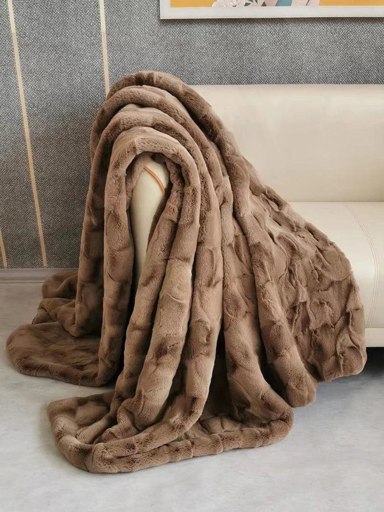 Luxury Faux Fur Mink Throw Blanket – Double Layer Soft & Warm